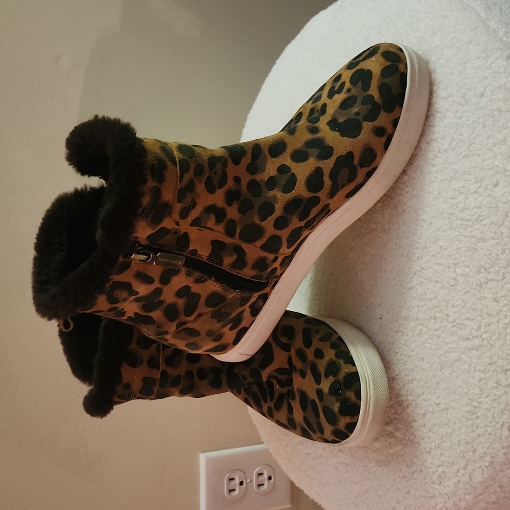 Cheetah patterned wedge bootie